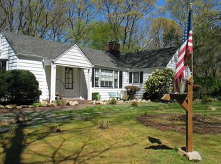 40 Indian Path, Setauket, NY 11733