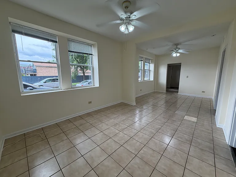 3271 S Bell Ave #1R — Photo 3