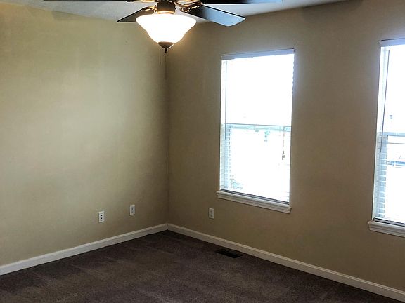 5th image of 34 Crafton Dr
