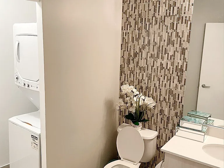 51 E Liberty St #414 — Photo 18