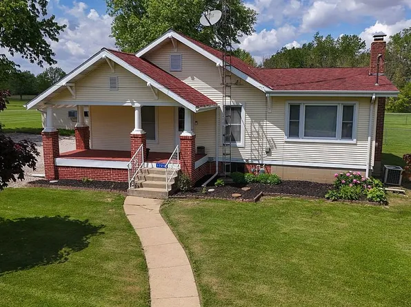 17215 E 2750 North Rd, Bismarck, IL 61814