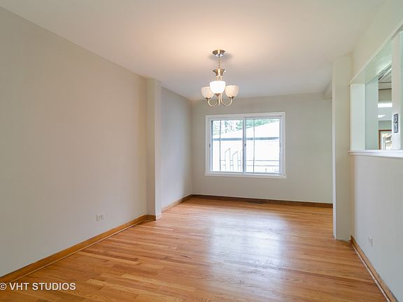 4th image of 605 N Eastman Dr