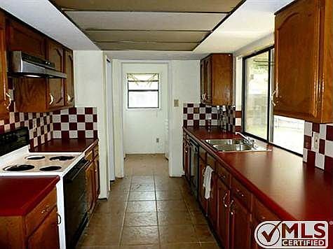 4th image of 3005 Housley Dr