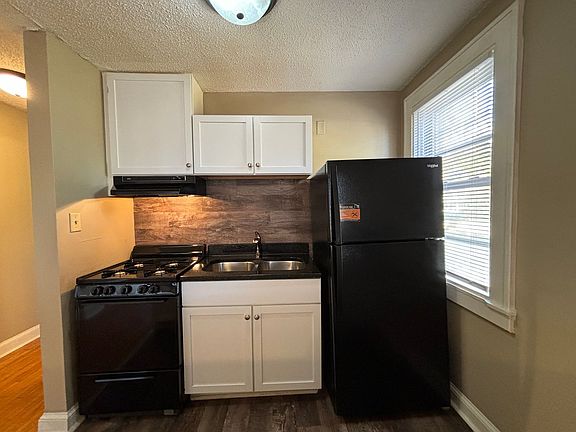 4th image of 535 Asbury St APT 10