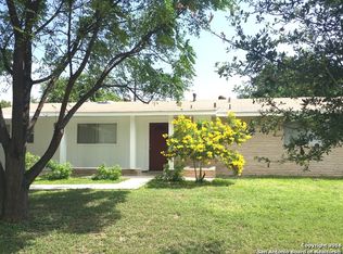 8218 Windover Dr, San Antonio, TX 78218