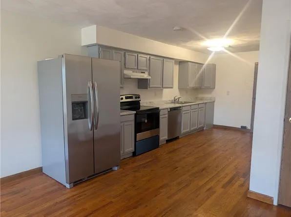 420 Woodward Rd APT 38, North Providence, RI 02904