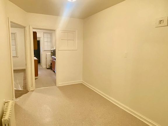 3rd image of 1018 16th St NE