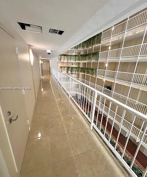 1717 N Bayshore Dr #A-1450 — Photo 35