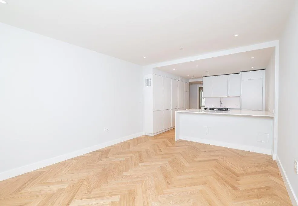1 bed, 1.0 bath, 700 sqft, $4,500 — Photo 2