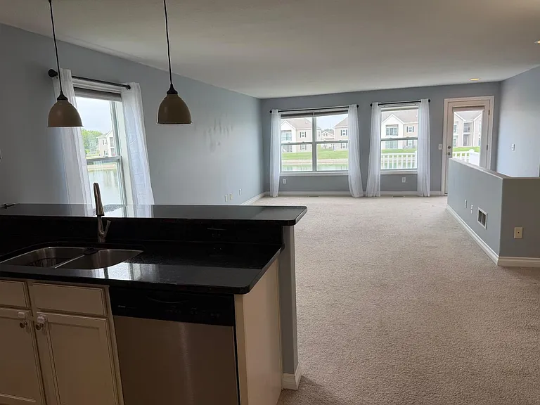 4703 Lakeside Dr — Photo 14