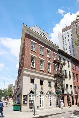 Rented by Waverly Realty Associates | media 18