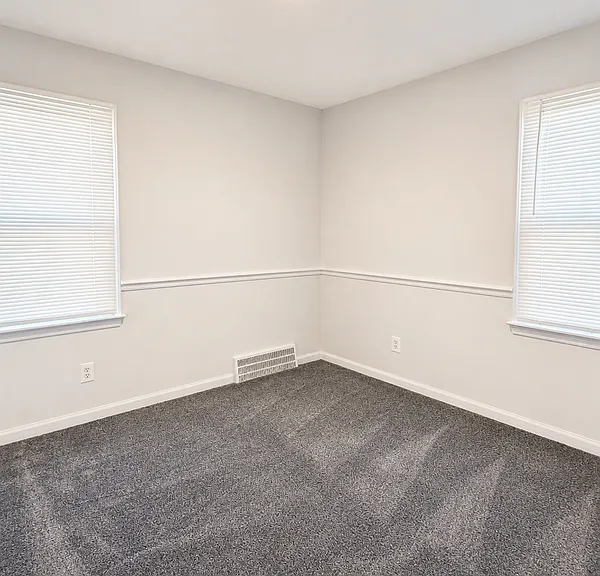 15552 Woodworth St — Photo 11