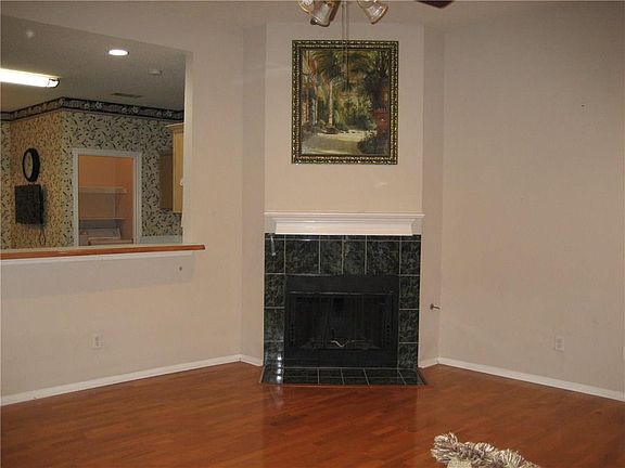 5th image of 4136 Creekhollow Dr