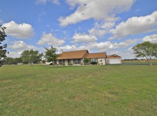 663 Valley View Dr, Cibolo, TX 78108