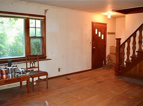 5th image of 51 S Church St