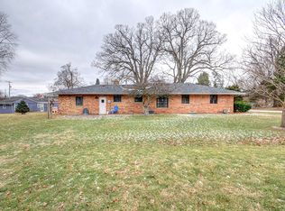 600 Locust St, Mahomet, IL 61853