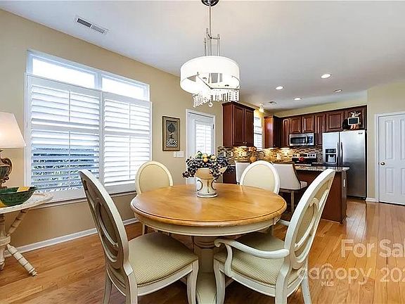 3rd image of 7126 Blakeney Greens Blvd