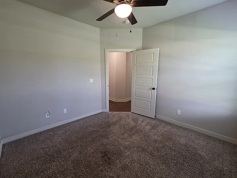 2905 Satinwood Cv — Photo 18