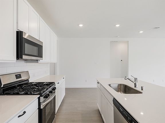 4th image of 2517 Greenbelt Rd