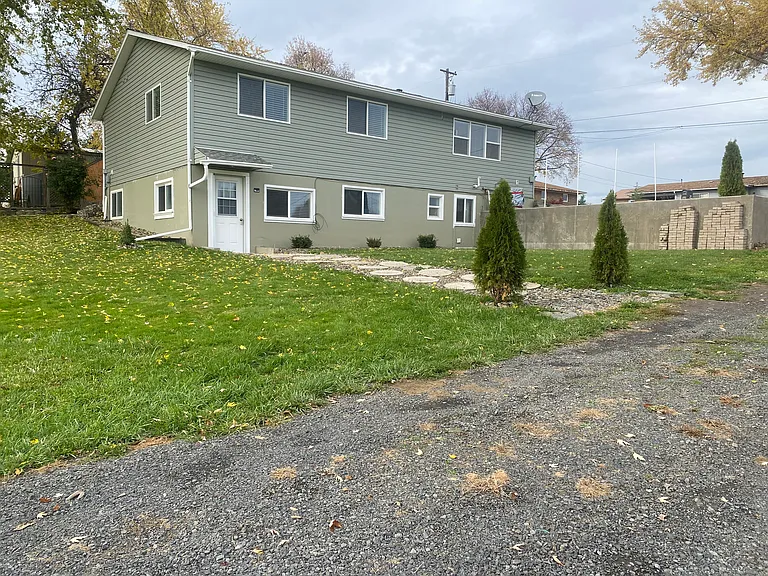 1422 Cedar Ave #B — Photo 32