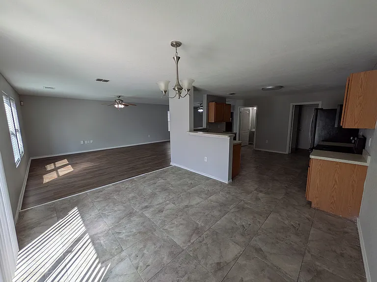 6130 Wisteria Hl — Photo 5