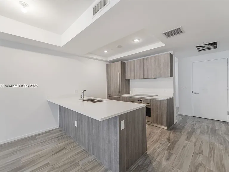 801 S Miami Ave #1702 — Photo 4