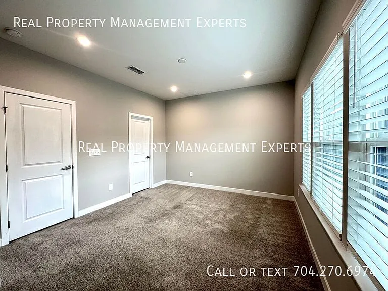 528 Billingsley Rd — Photo 12
