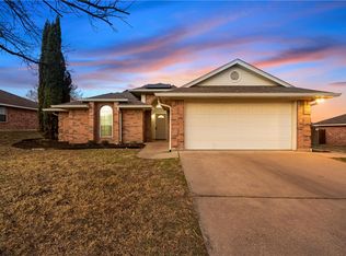 109 W Jade Dr, Hewitt, TX 76643