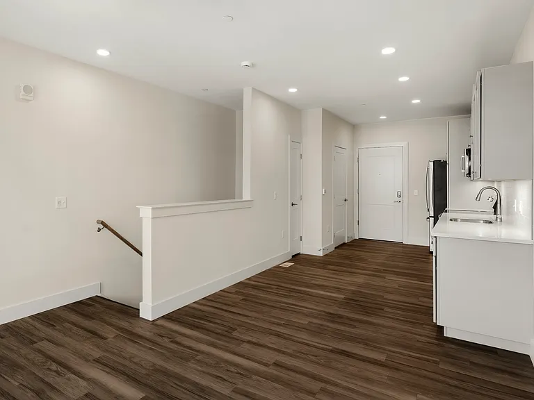 The Pointe at Overlook — Photo 36