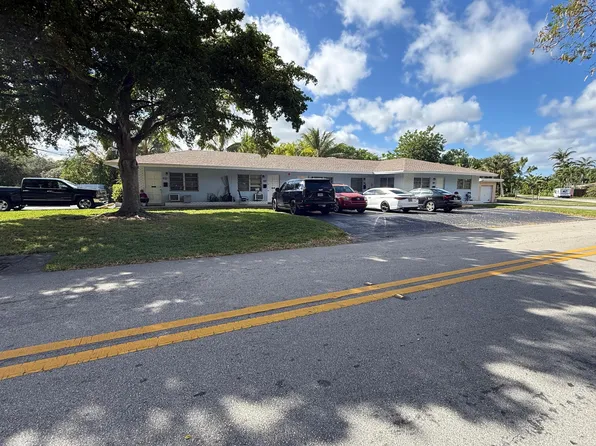 828 NE 16th St, Fort Lauderdale, FL 33304