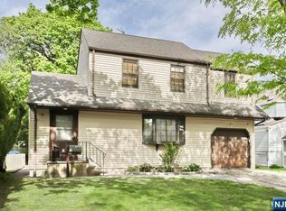 405 Terhune Ave, Paramus, NJ 07652
