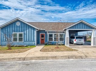 227 Laurel Hts, Kerrville, TX 78028