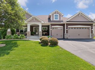 1137 Symphony Ln, Chaska, MN 55318
