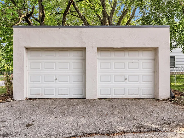 1708 Woodland Ave — Photo 8
