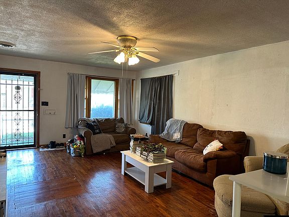 3rd image of 1005 S Sheridan St