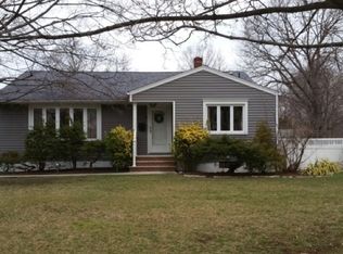 9 De Bow Ter, Pompton Plains, NJ 07444