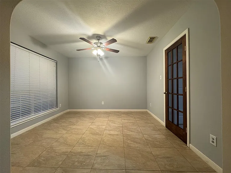 2515 Ember Canyon Ln — Photo 3