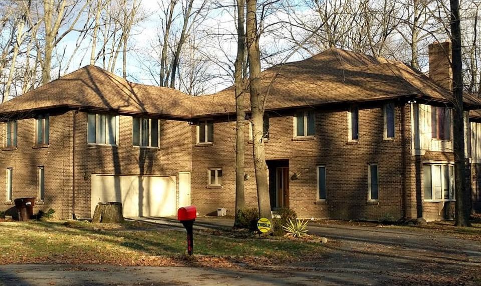 1st image of 595 Boxwood Ct