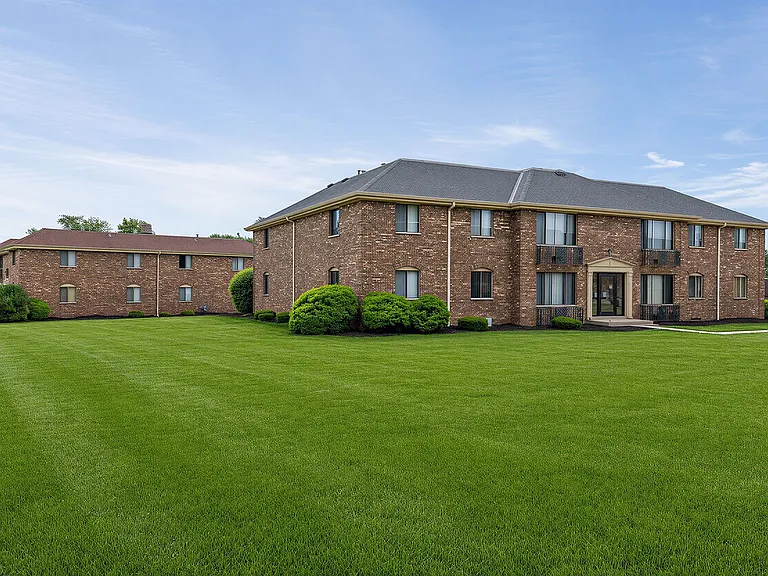 Stone Point Apartments Exterior