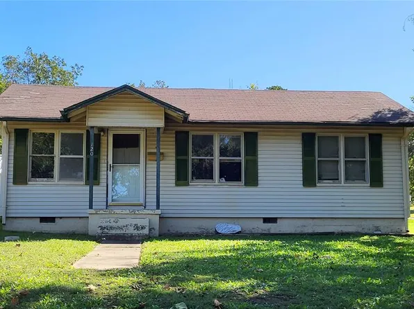 120 S 10th St, Okemah, OK 74859