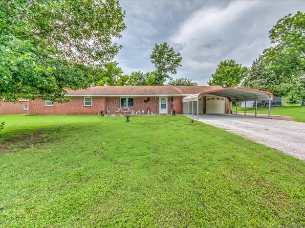 325 S Hickory St, Copan, OK 74022