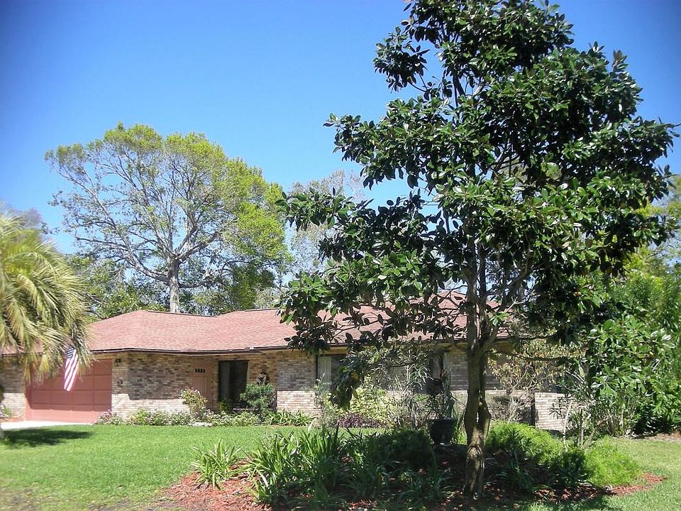 1st image of 28 Sycamore Cir