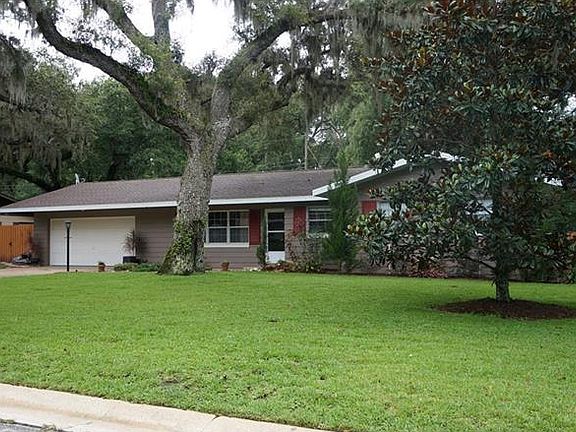 2nd image of 1001 Grove Manor Dr