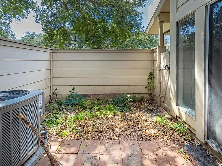 13002 Leader St #1/904 — Photo 13