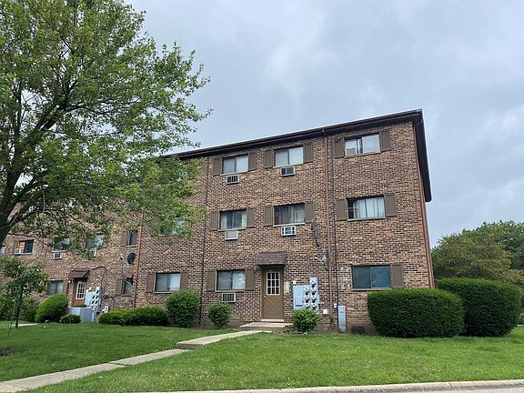 2nd image of 1538 Crimson Ln