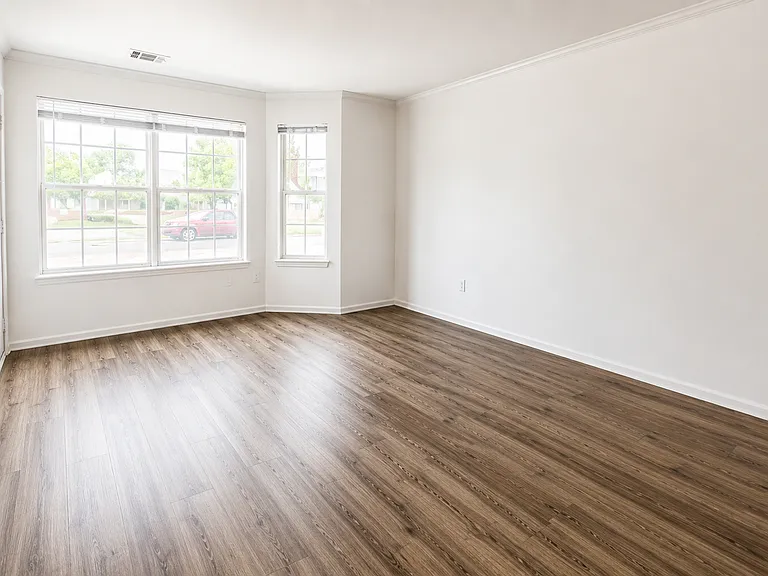 Cape Cod Apartments — Photo 23