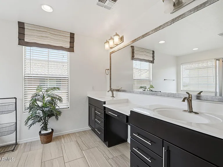 464 N Ranger Trl — Photo 29