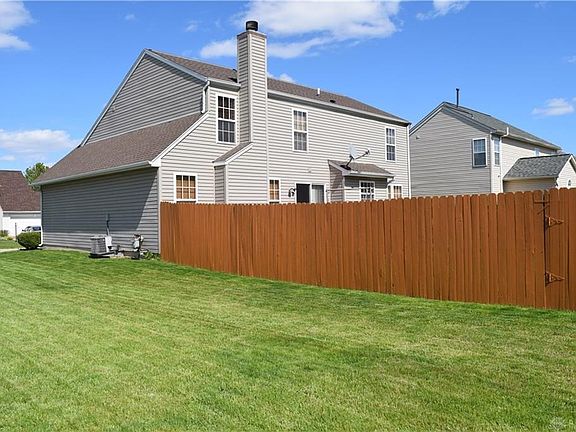 4th image of 2444 Featherston Ct