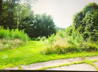 Summit Cir, Weirton, WV 26062