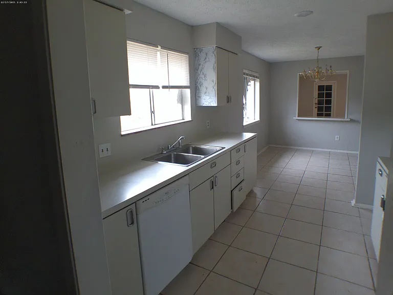 7322 W Fuqua Dr — Photo 12
